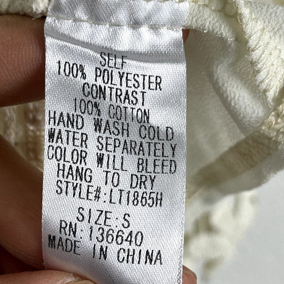 L'atiste Clover Club Crochet Lace Top Womens Small Cream Blouse Long Sleeve Boho - Picture 8 of 13